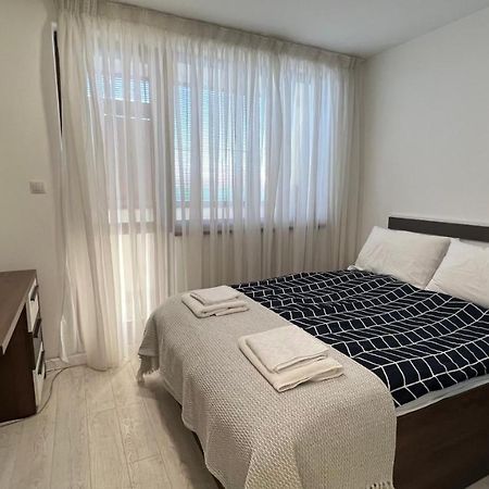 Ross Holiday Home 布尔加斯 外观 照片