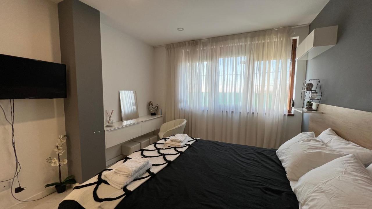 Ross Holiday Home 布尔加斯 外观 照片