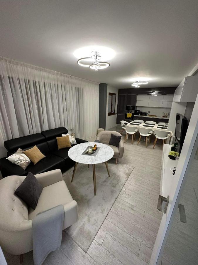 Ross Holiday Home 布尔加斯 外观 照片
