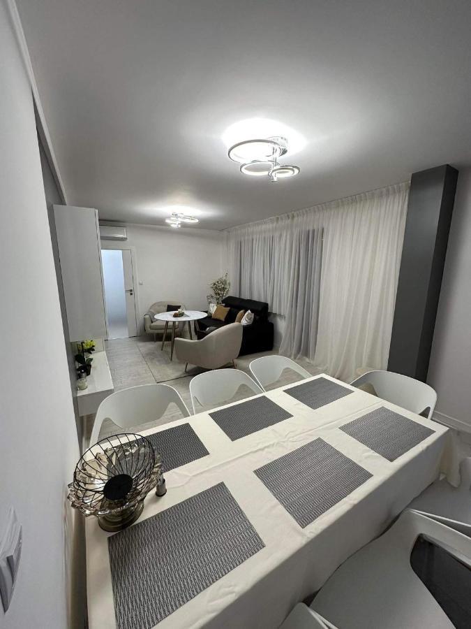 Ross Holiday Home 布尔加斯 外观 照片